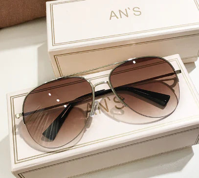 Sunglasses with Semi-Framed Edge Design