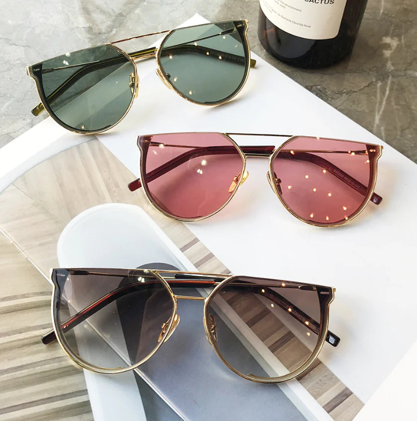 Sunglasses with Semi-Framed Edge Design