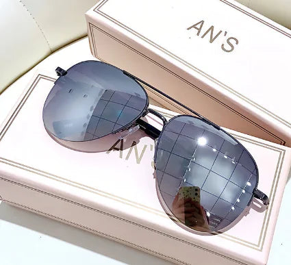 Sunglasses with Semi-Framed Edge Design