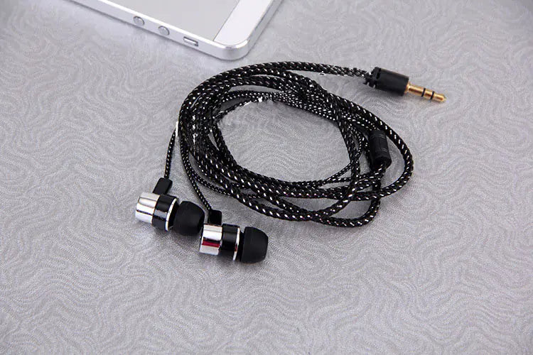 Wholesale Stylish Wired Earbuds with Bass Cable