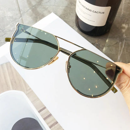 Sunglasses with Semi-Framed Edge Design