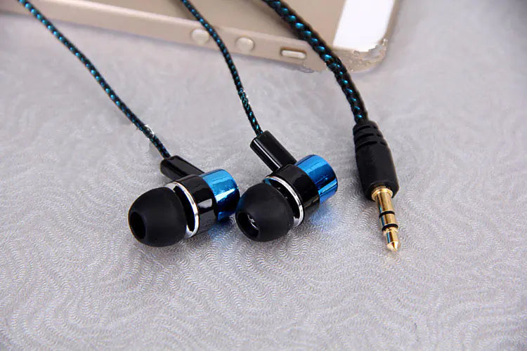 Wholesale Stylish Wired Earbuds with Bass Cable