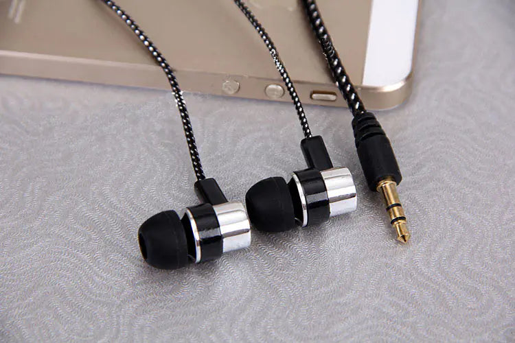 Wholesale Stylish Wired Earbuds with Bass Cable
